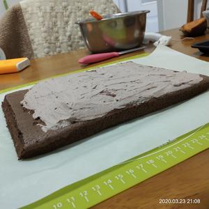 初学者毛巾面巧克力奶油卷蛋糕（可可粉，香草精）的做法 步骤23