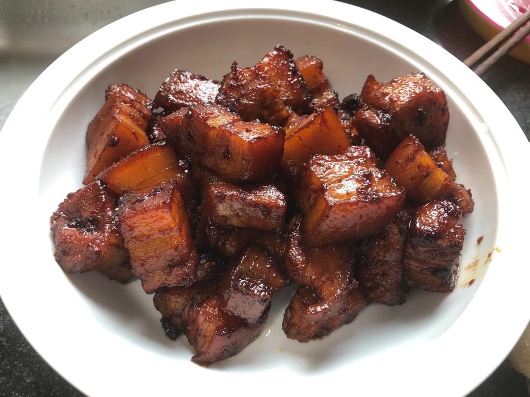 大蒜红烧肉