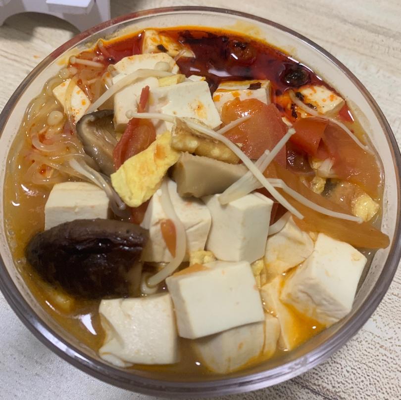 西红柿菌菇豆腐汤