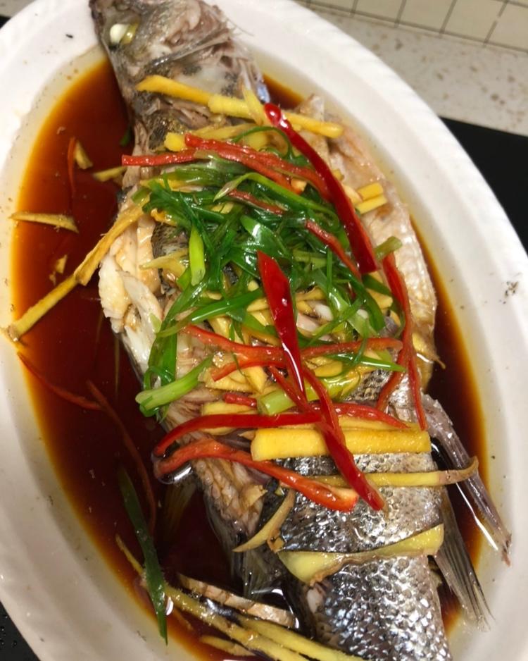 新手零失败的清蒸鲈鱼