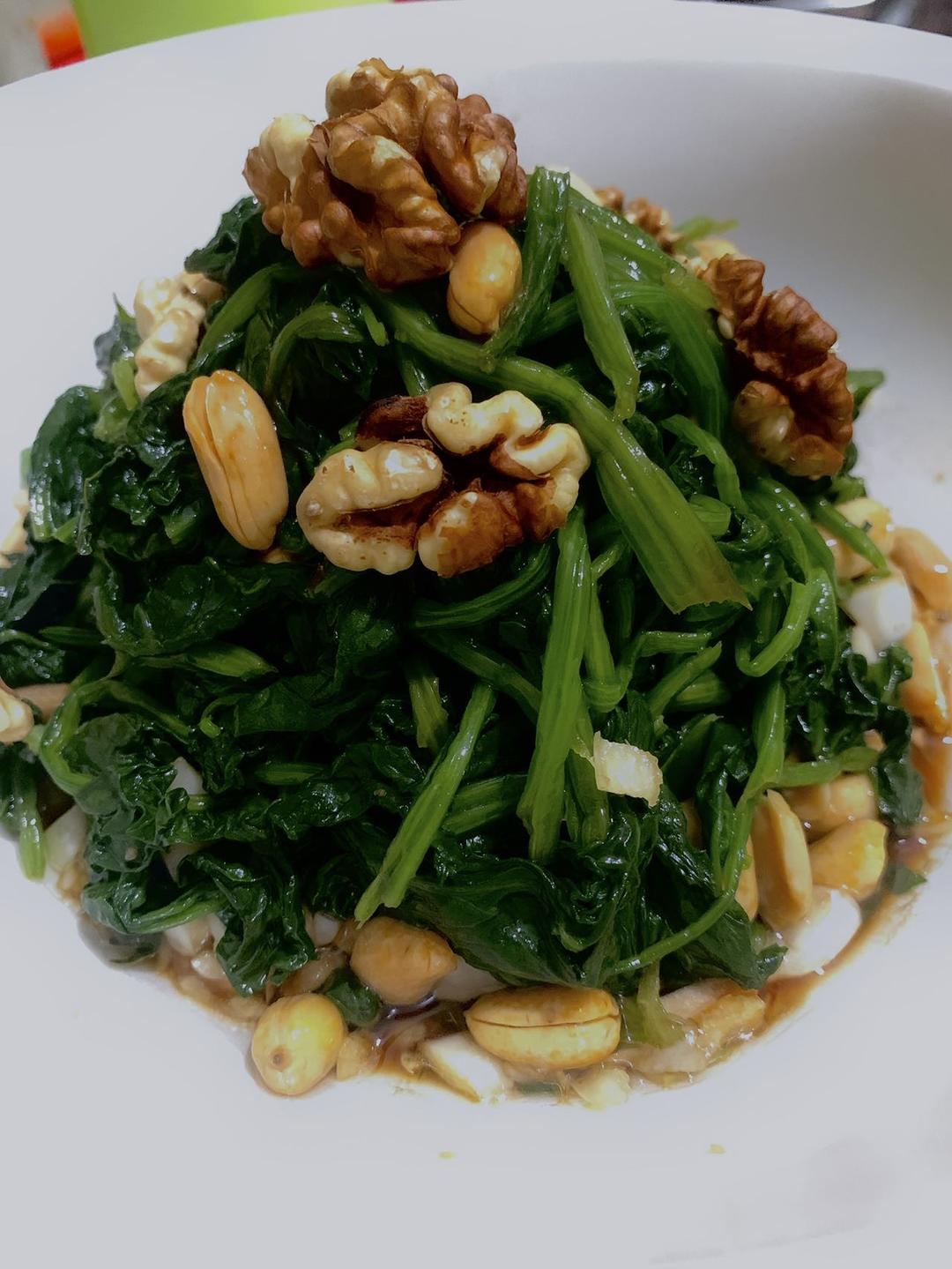 果仁菠菜