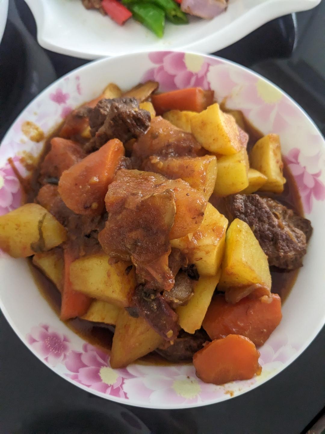 红烧牛肉土豆 （独家秘制）