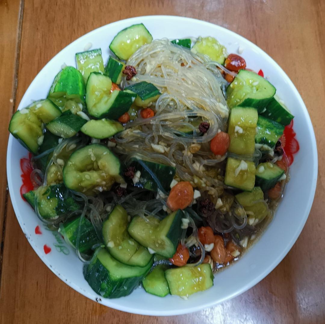 下酒菜之拍黄瓜拌花生米