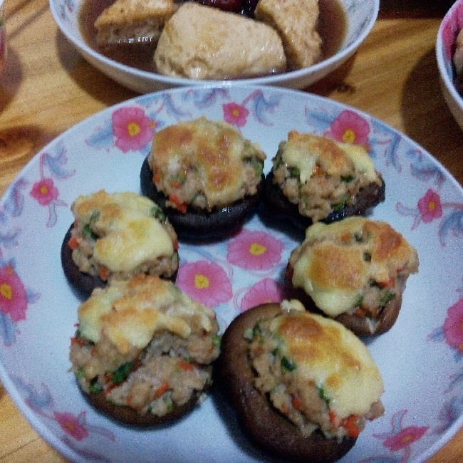 肉末乳酪焗香菇