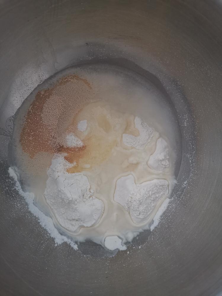 纯奶手撕吐司的做法 步骤1