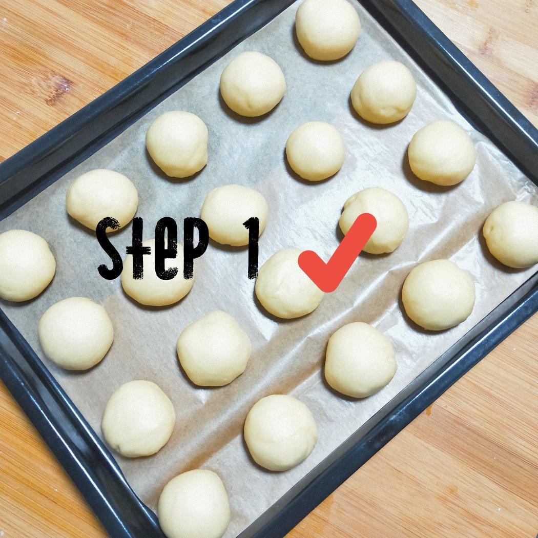 黄油奶黄小餐包~超香的哦