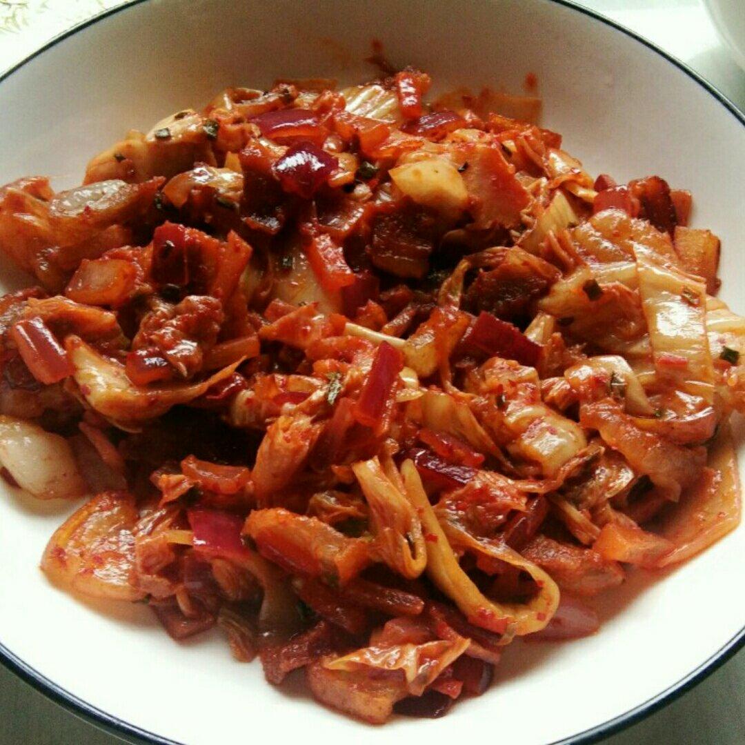 辣白菜炒五花肉