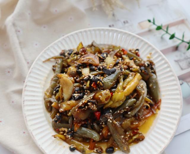 下饭小咸菜❗️豆豉炒泡辣椒❤️的做法