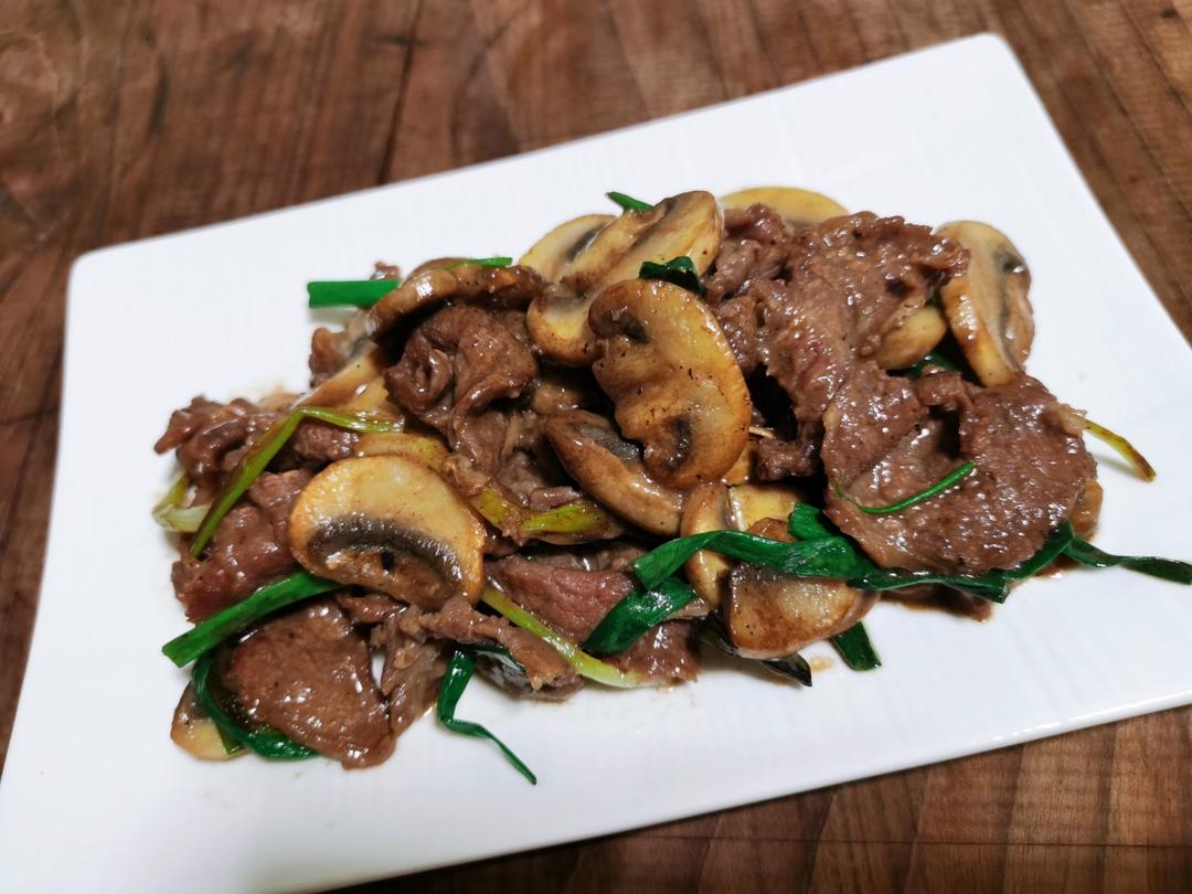 蚝油双菇爆牛肉