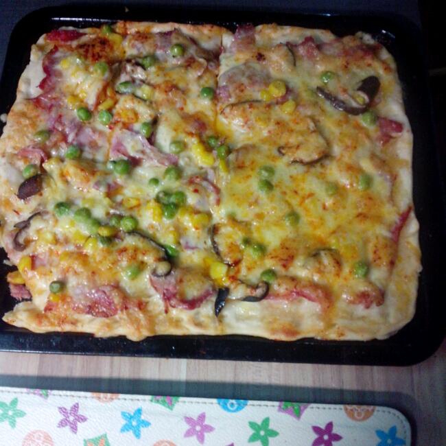 厚底鲜虾培根披萨