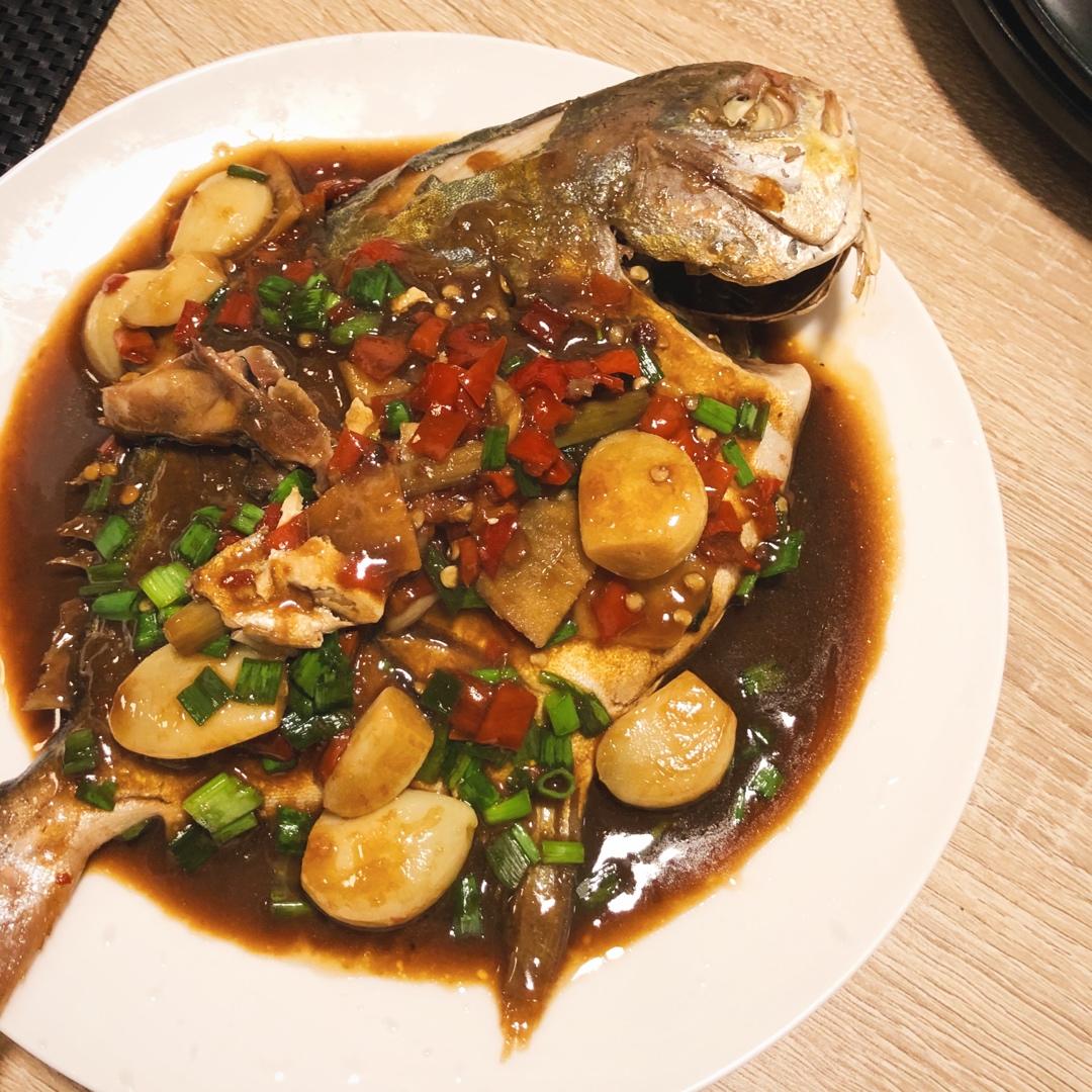 干烧金鲳鱼