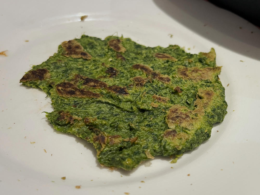 芹菜叶鸡蛋饼～低脂减肥蔬菜饼