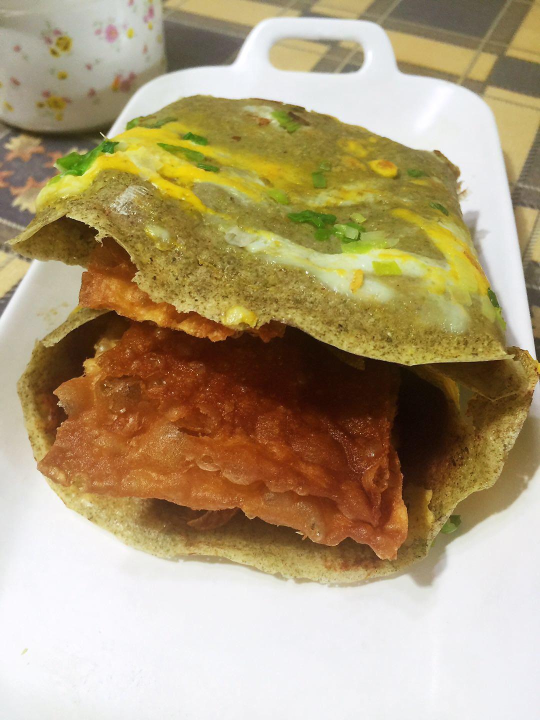 煎饼果子-天津人的最爱
