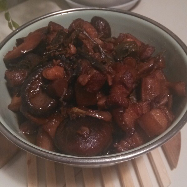 普洱香菇烧肉