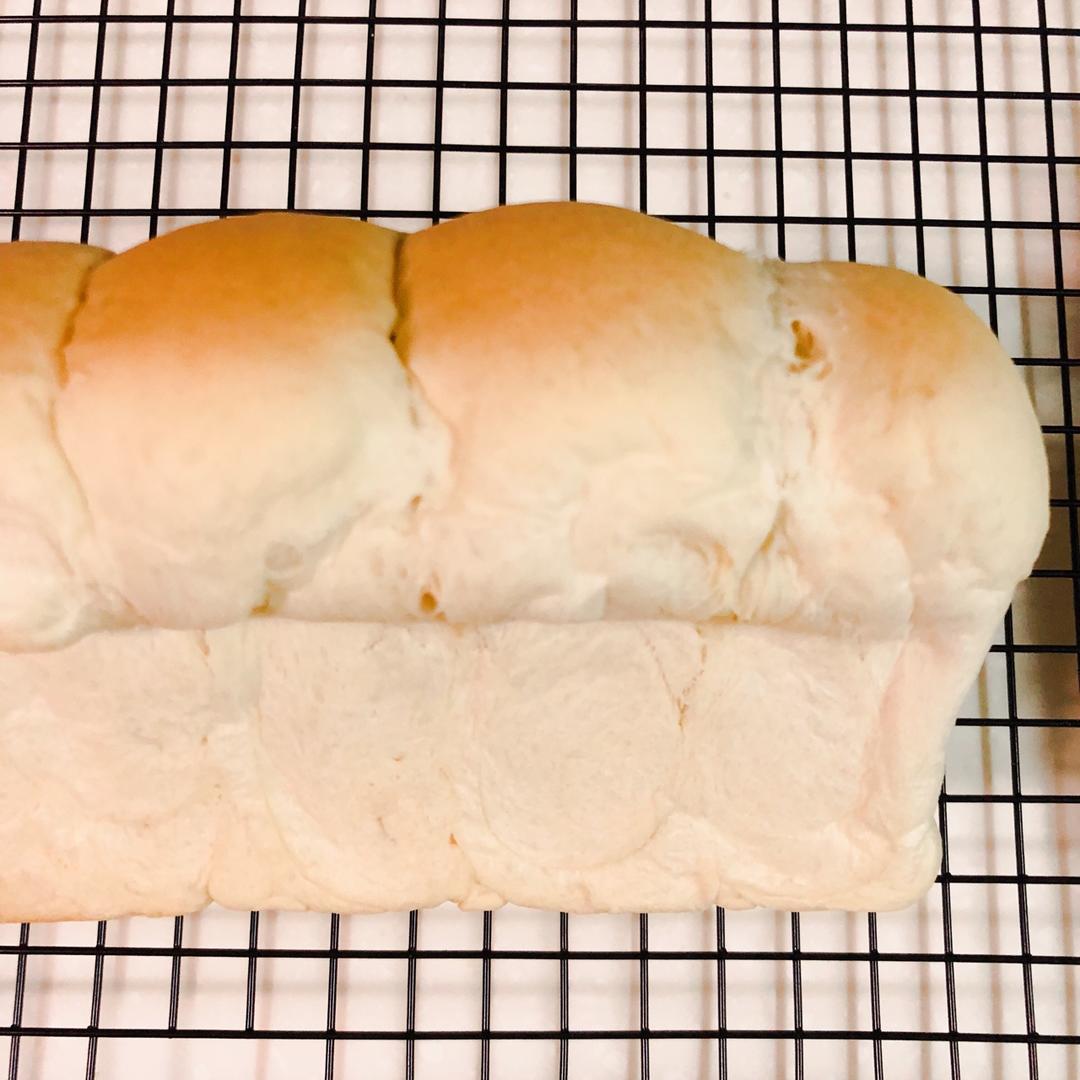 《Tinrry+》软绵绵的白吐司