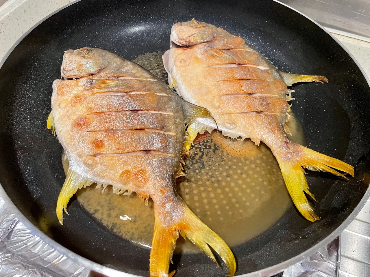 香煎金鲳鱼的做法