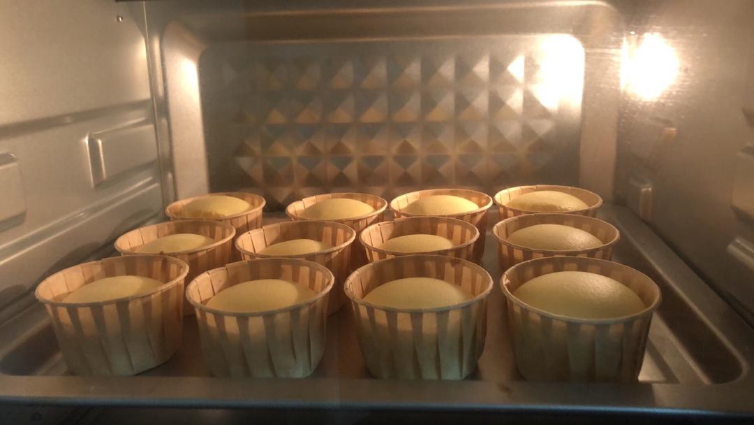 不回缩不开裂戚风纸杯蛋糕