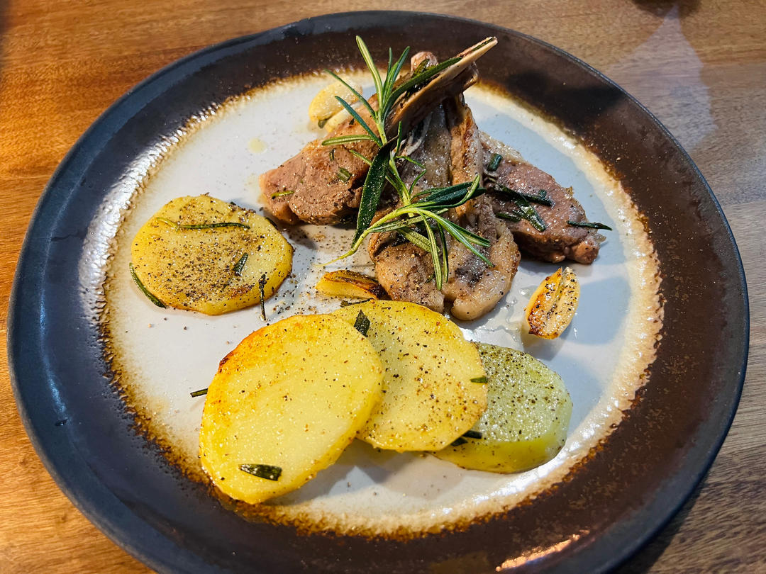 黑椒煎法式小羊排