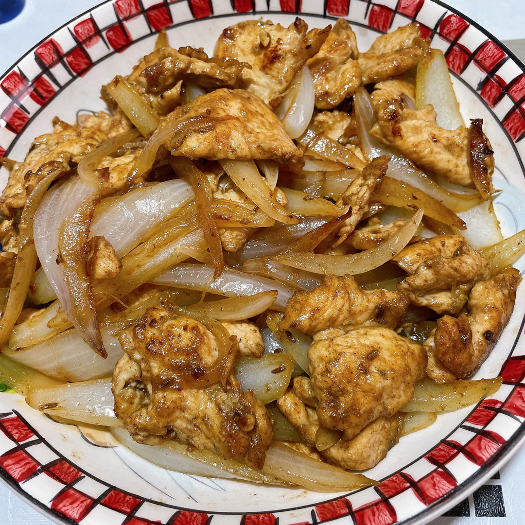 减脂快手菜--洋葱炒鸡胸肉