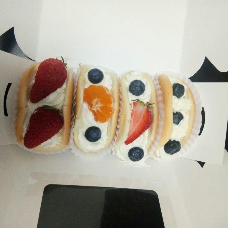 草莓抱抱卷