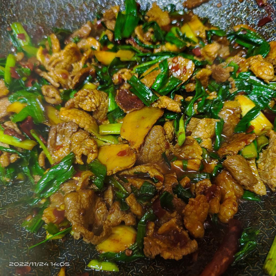 家常小炒肉（青蒜炒肉片）简单好吃又好看