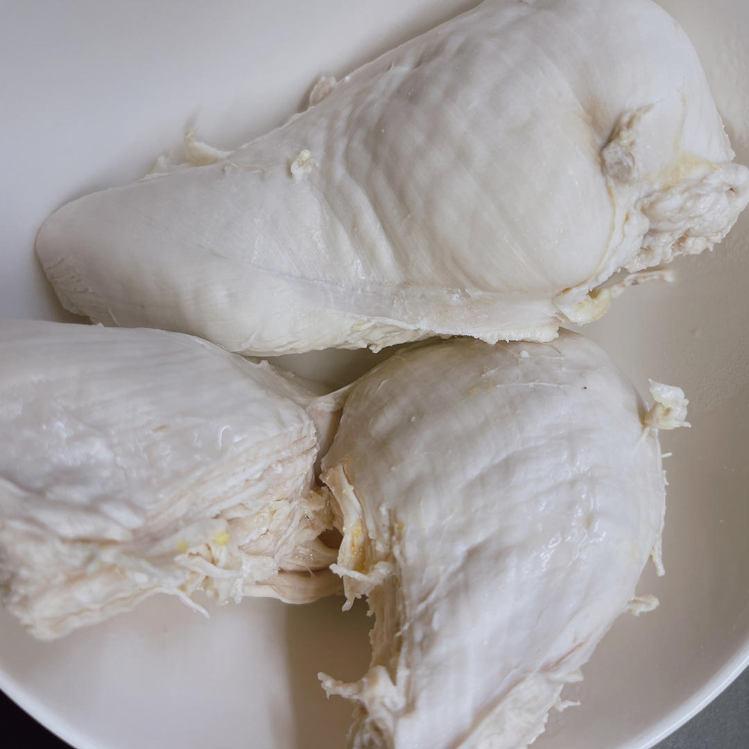 完美口感的水煮鸡胸肉 Poached Chicken Breast