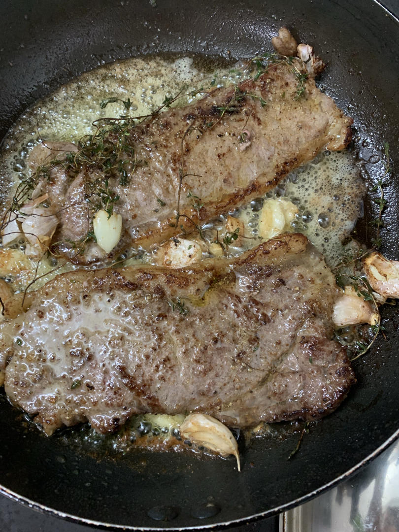 好吃到哭的煎牛排