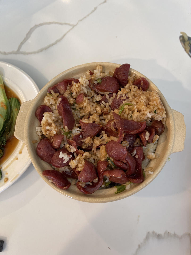 腊味煲仔饭，20分钟饭菜同出