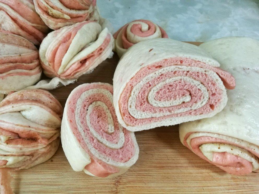 【五香葱花火腿油卷图片】嫩芽小蜗牛_下厨房