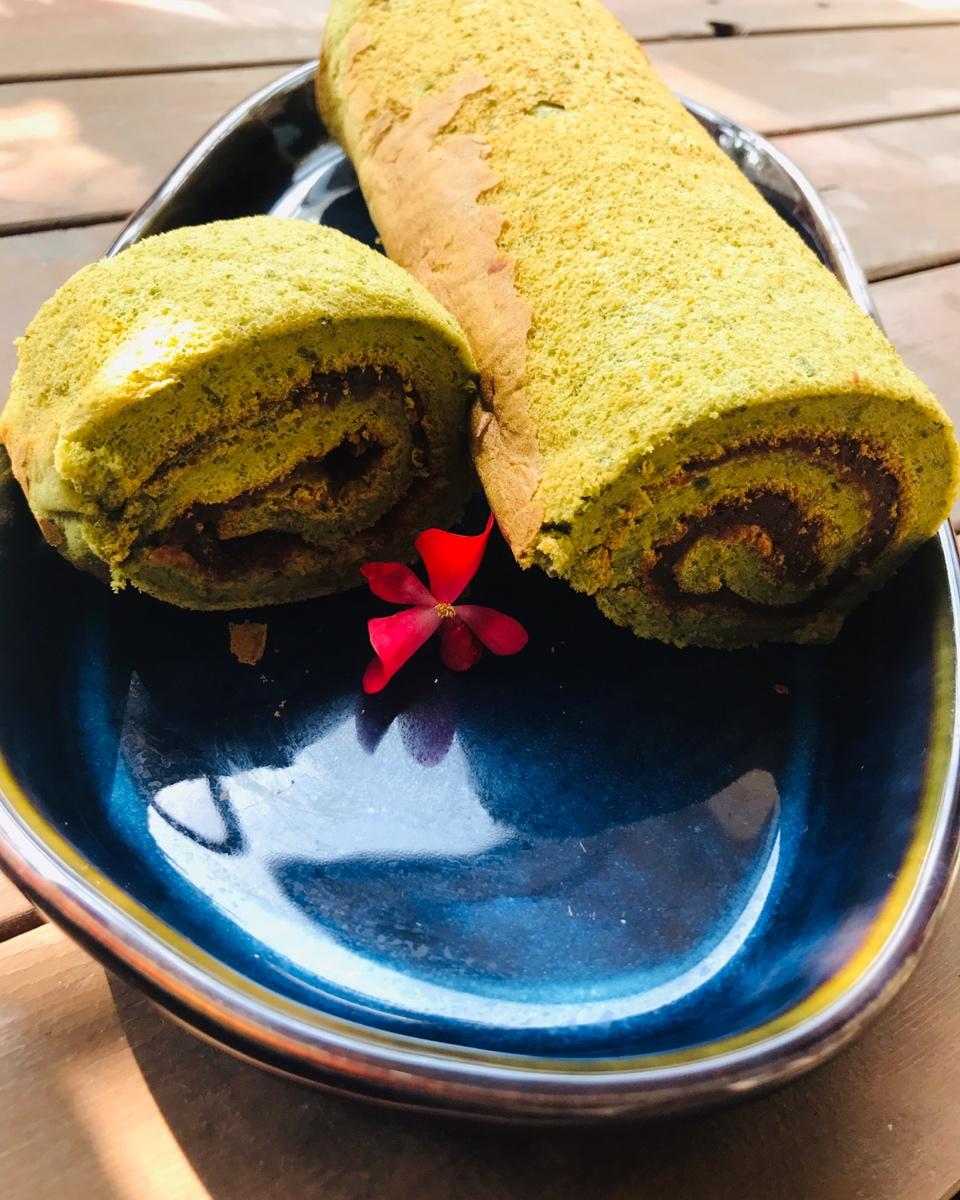 手机用户0600_q4t7做的抹茶豆沙蛋糕卷