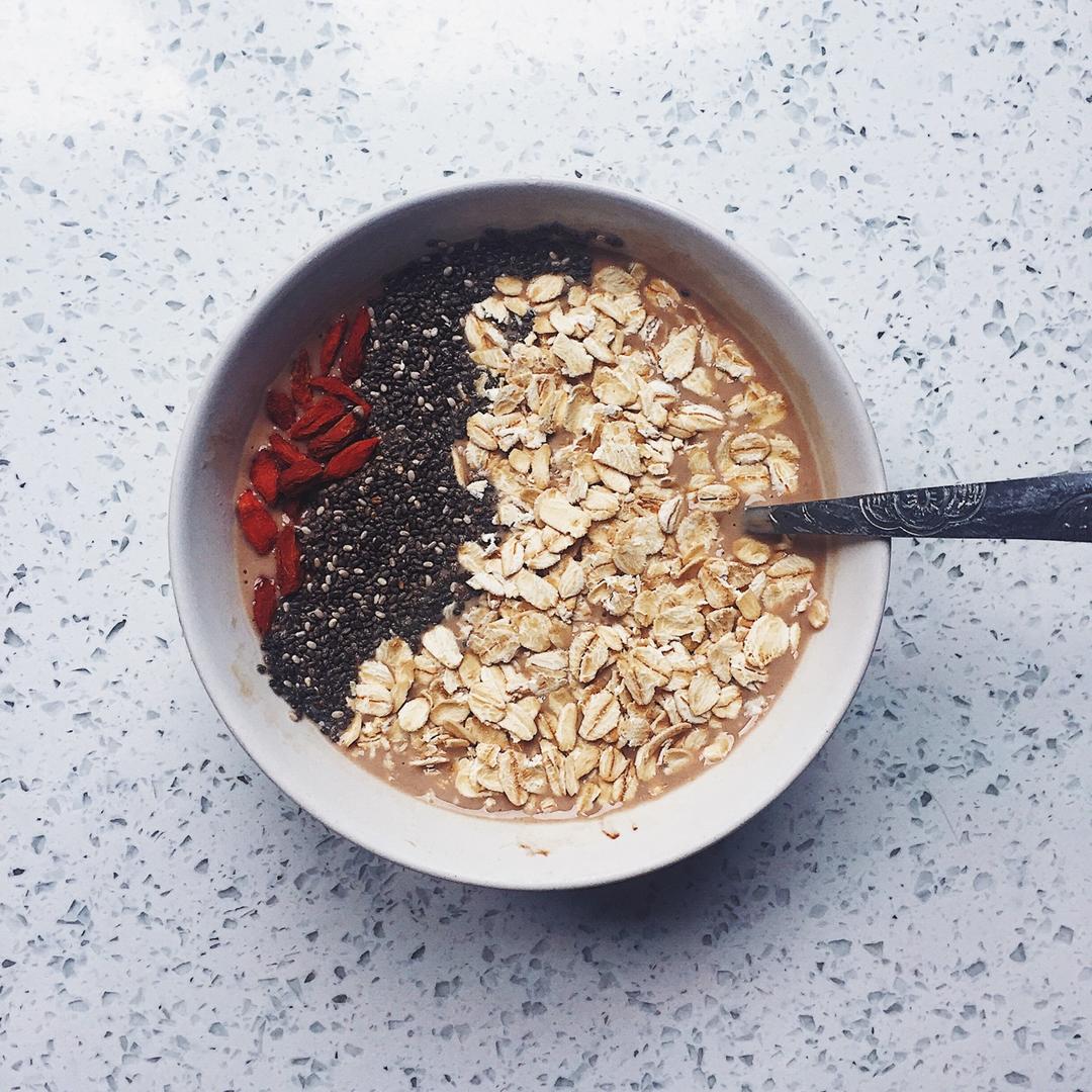 木斯里 (bircher muesli)