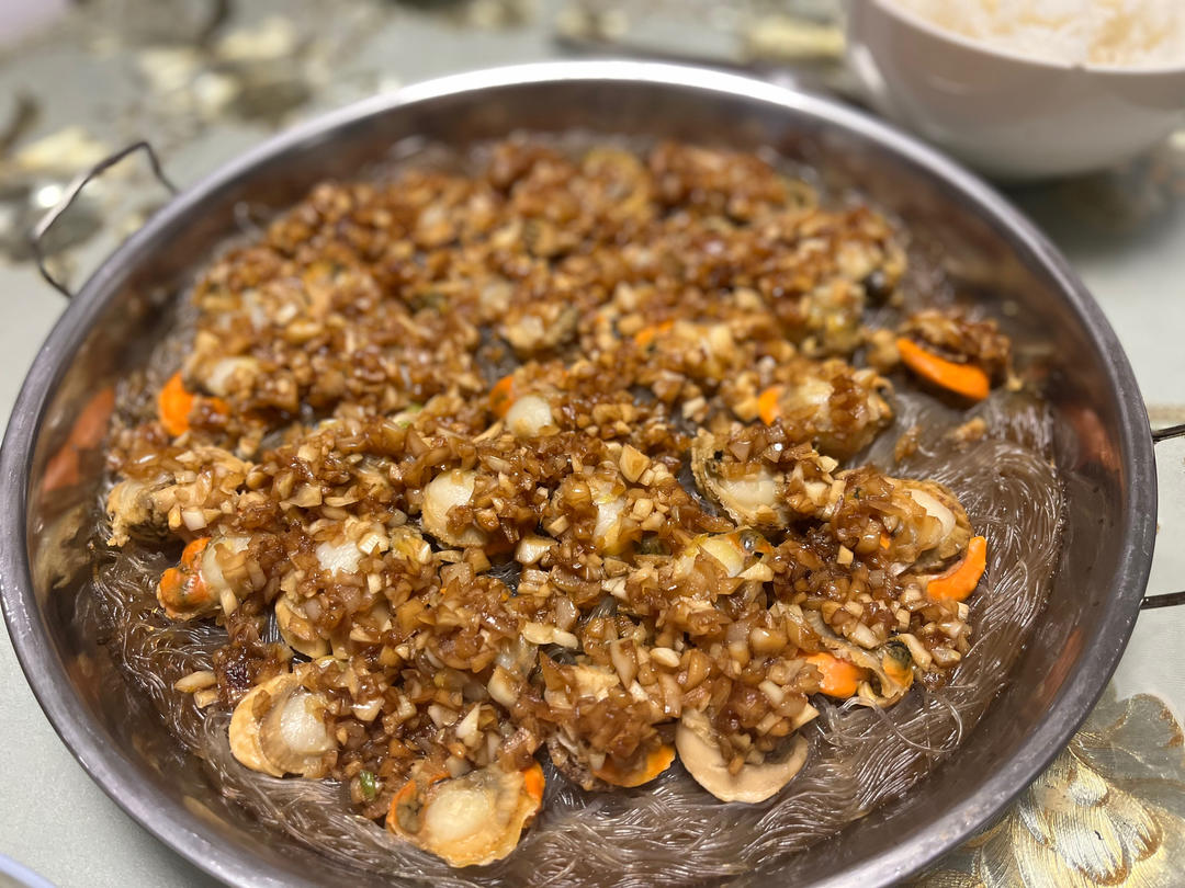 零失败的蒜蓉粉丝蒸扇贝