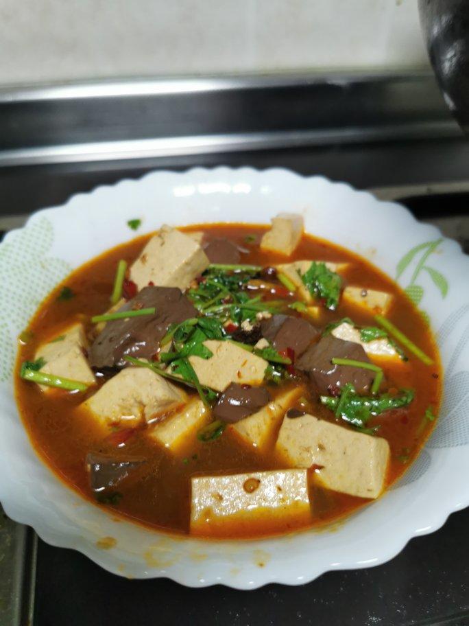 超级好吃的鸭血豆腐