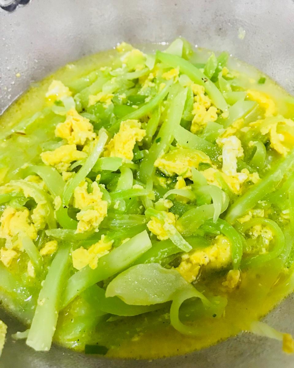 莴笋炒蛋