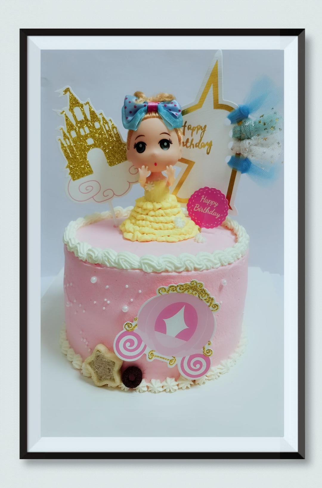 芹菜爱烘焙做的迷糊娃娃蛋糕