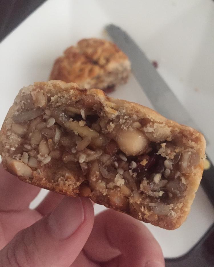 广式传统五仁月饼