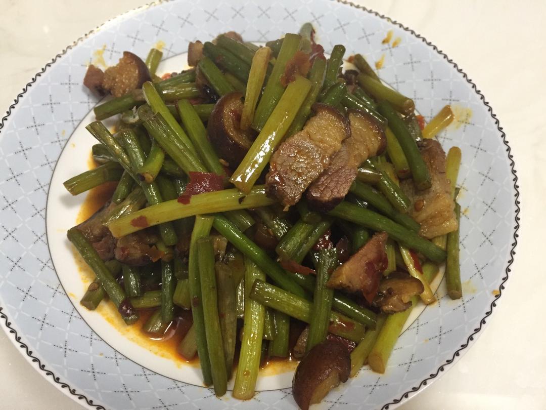 蒜苗炒腊肉