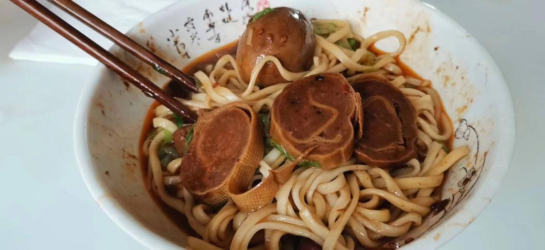 牛肉板面