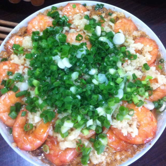 蒜蓉粉丝蒸大虾