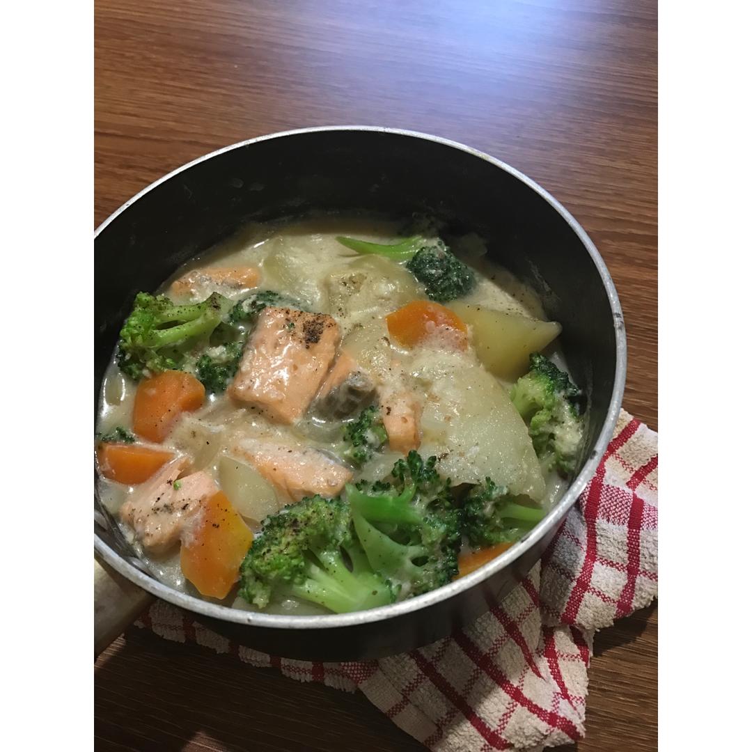三文鱼奶油炖菜+芝士焗饭【曼食慢语】