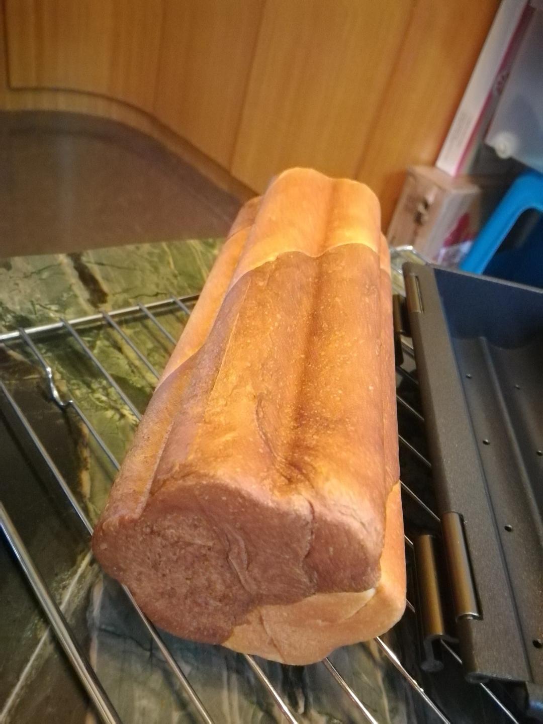 双色梅花吐司～酸奶奶酪蛋白吐司