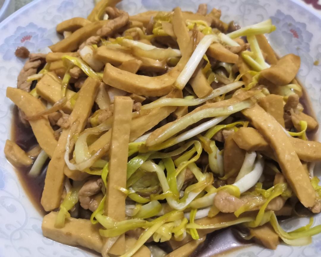 韭黄香干肉丝的做法