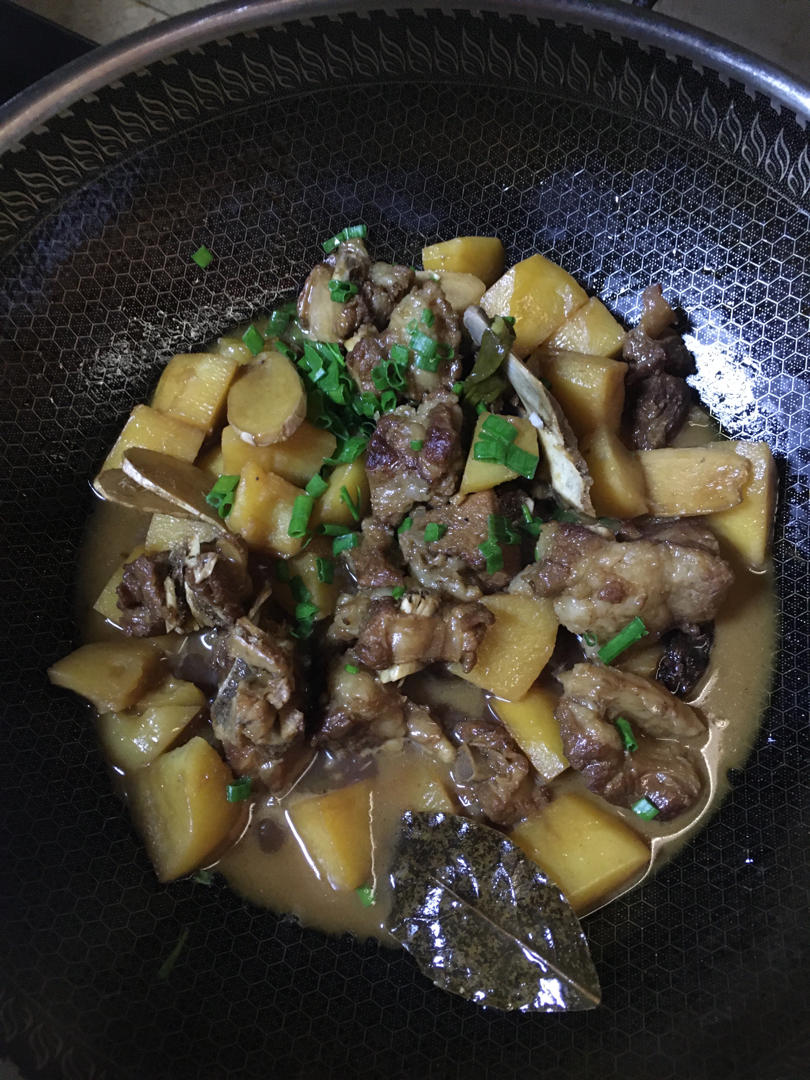 土豆炖排骨