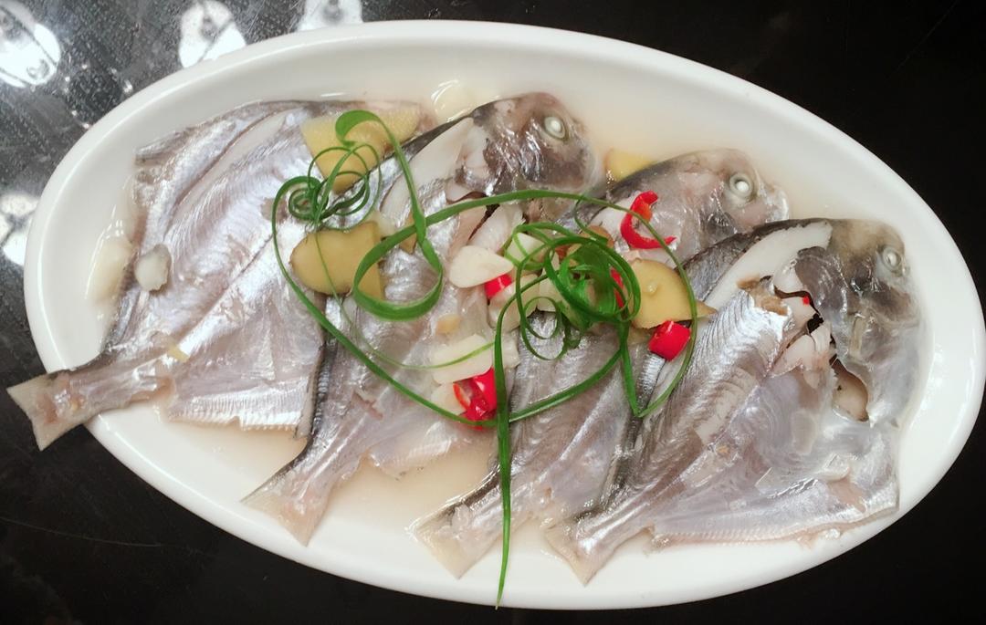 古十月做的清蒸鲳鱼