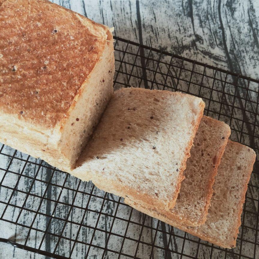 「麦麦吐司」——50%全麦➕藜麦