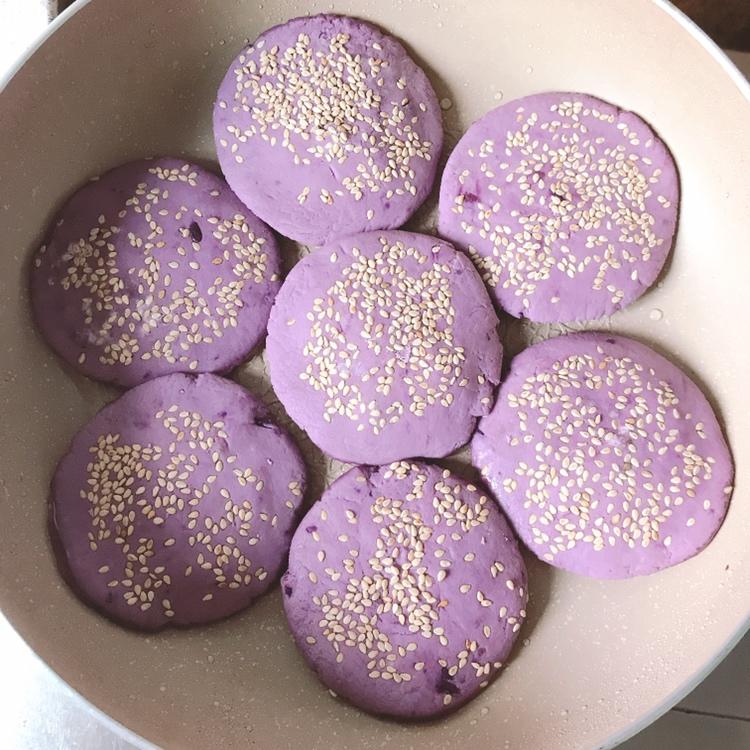 紫薯芝麻饼