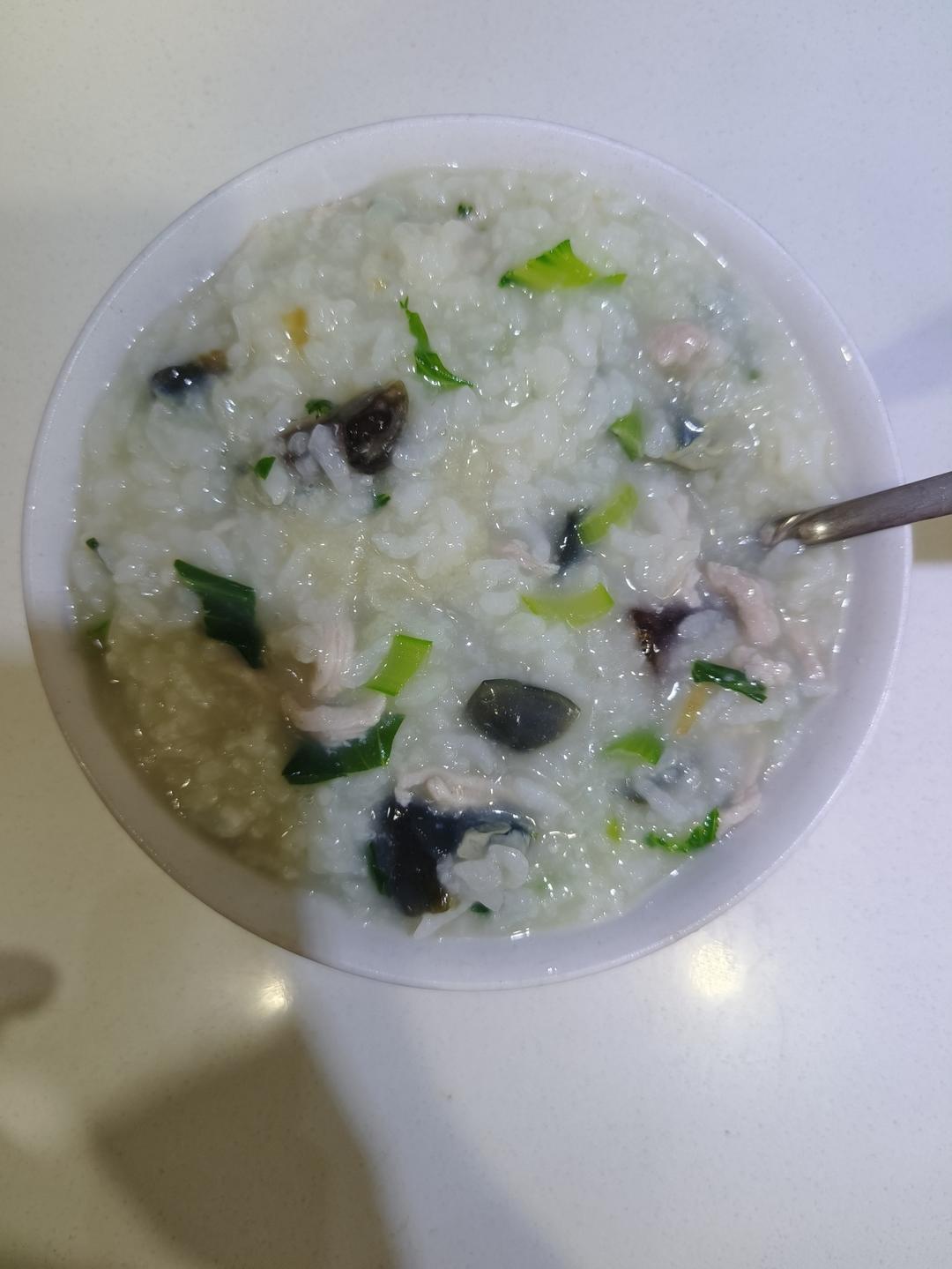 十五分钟快手之香滑皮蛋瘦肉粥(附五分钟电饭煲电压力锅更快捷方法)