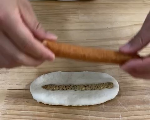 治愈甜腻的｜法式芥末籽香肠面包的做法 步骤9