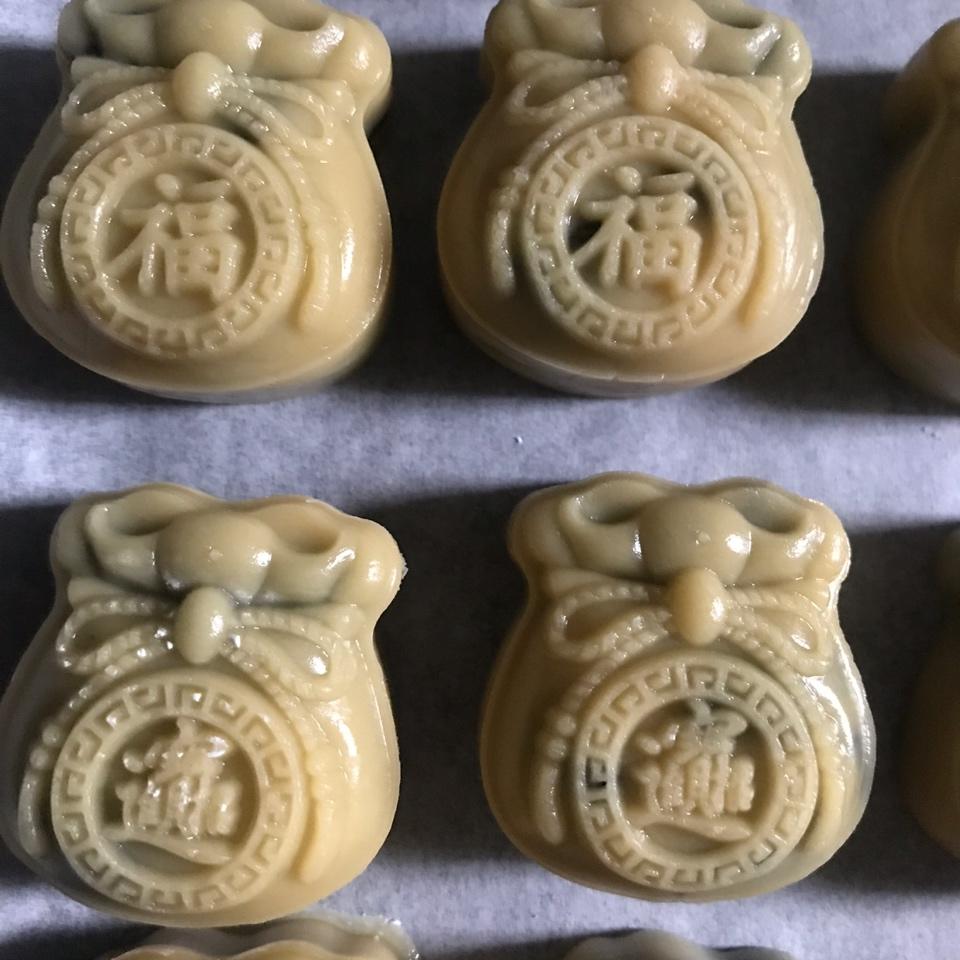 广式月饼——咸蛋黄豆沙月饼（新手版）