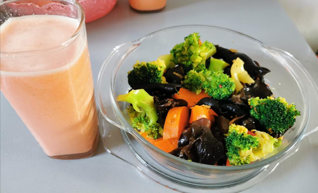 凉拌西兰花的做法